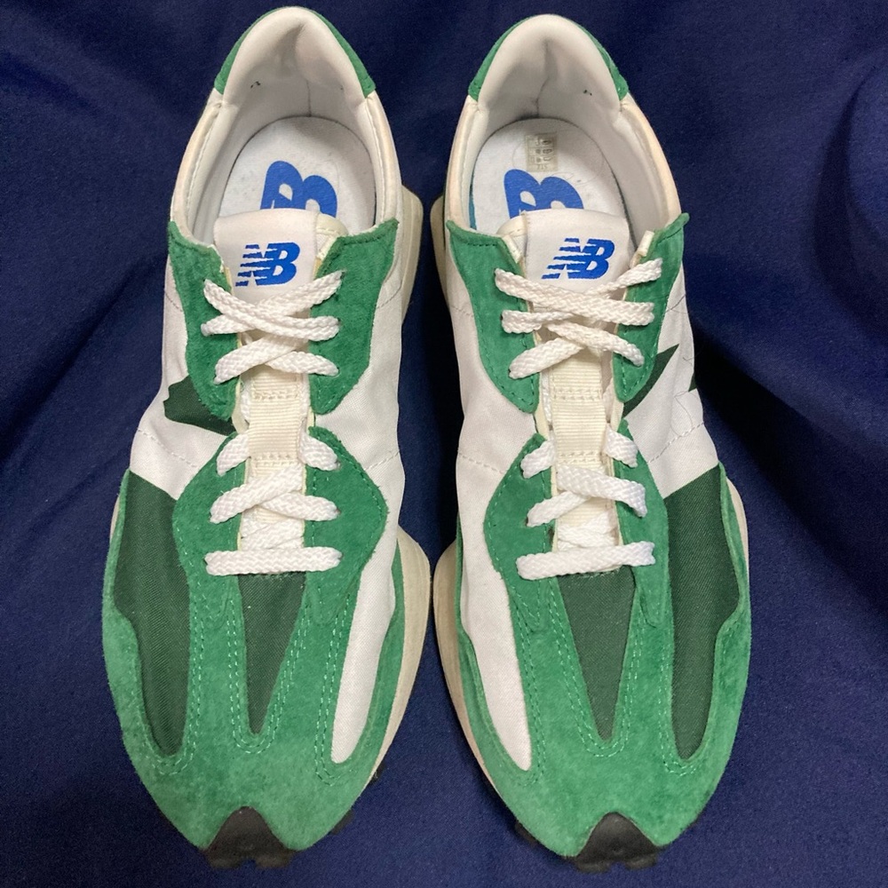 New Balance 327 Shoes / Sneakers - Men size 8